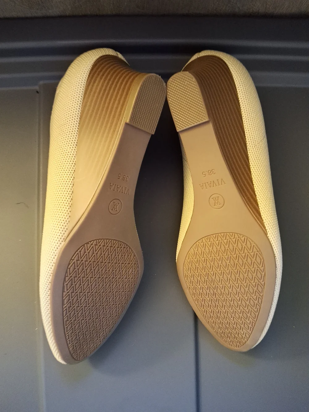 Vivaia cream colored